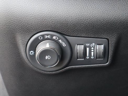 Used 2026 Jeep Compass Trailhawk AWD/4WD image 16