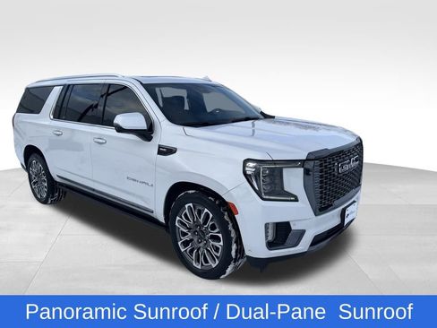 Used 2023 GMC Yukon XL Denali Ultimate image 9