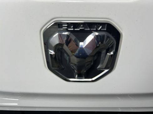 Used 2019 RAM 1500 Big Horn AWD/4WD image 28