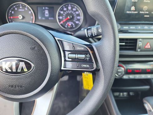 Used 2019 Kia Forte LXS image 23