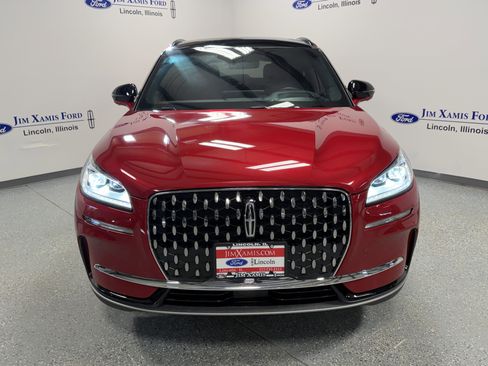 Used 2025 Lincoln Corsair Reserve w/ Equipment Group 202A image 2