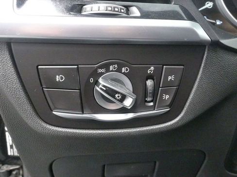 Used 2019 BMW X3 xDrive30i w/ Premium Package image 17