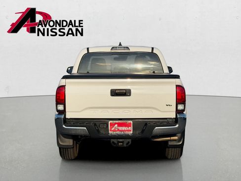 Used 2020 Toyota Tacoma SR5 RWD image 4