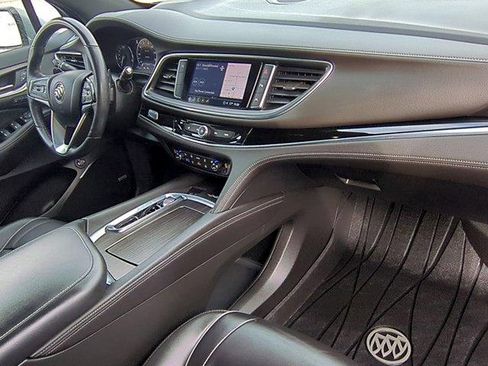 Certified 2023 Buick Enclave Avenir FWD image 29