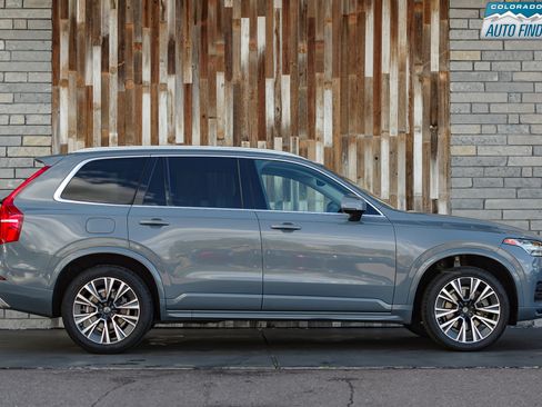 Used 2020 Volvo XC90 T5 Momentum image 8