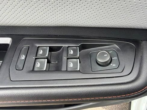 Used 2024 Volkswagen Atlas Peak Edition SE AWD/4WD image 28