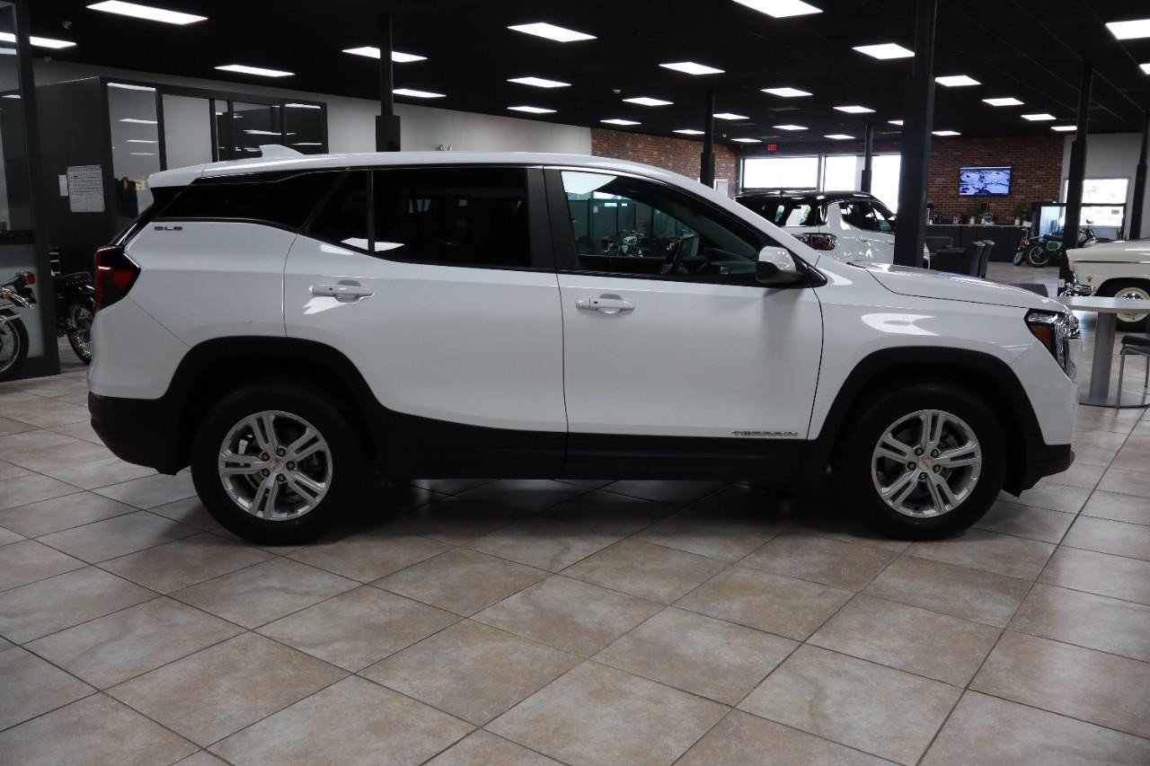 Used 2024 GMC Terrain SLE AWD/4WD image 7
