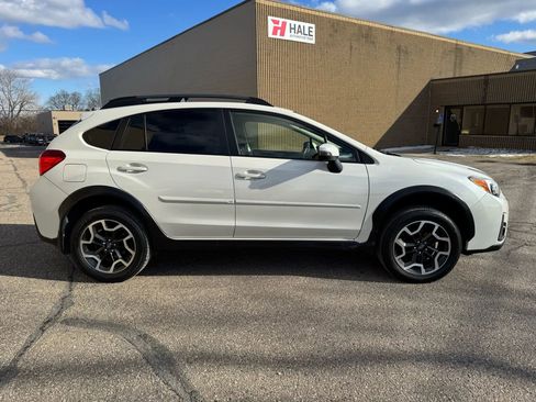Used 2017 Subaru Crosstrek 2.0i Limited w/ Popular Package #2 AWD/4WD image 11