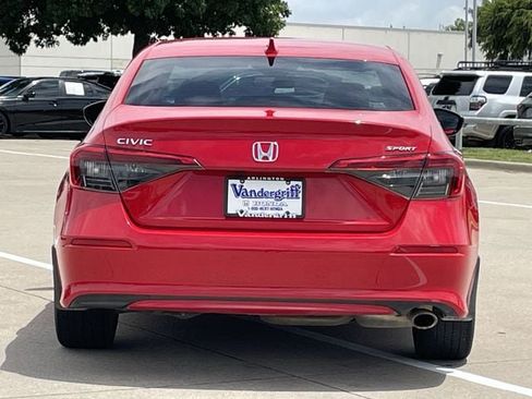 Used 2023 Honda Civic Sport image 5