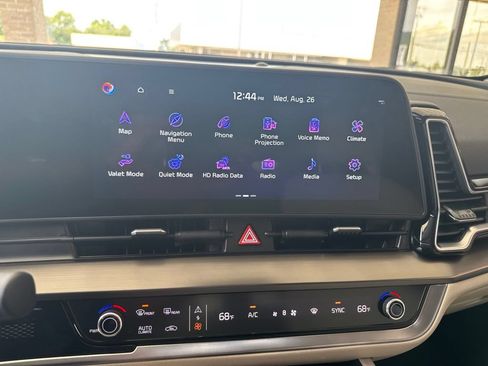 Used 2025 Kia Sportage EX w/ Premium Package FWD image 11