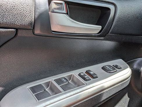 Used 2014 Toyota Camry SE image 15