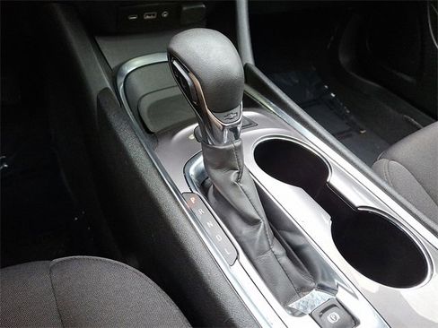 Used 2022 Chevrolet Malibu LT image 15