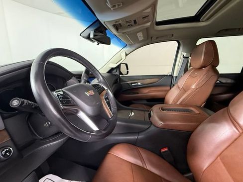 Used 2019 Cadillac Escalade Luxury AWD/4WD image 18