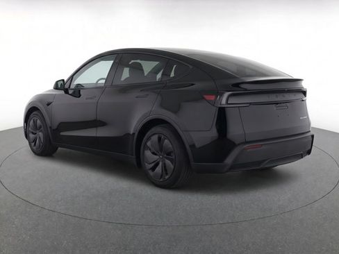 Used 2026 Tesla Model Y Long Range AWD/4WD image 4