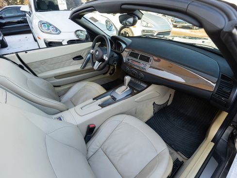 Used 2004 BMW Z4 3.0i image 21