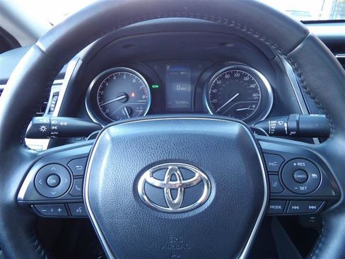 Used 2018 Toyota Camry SE image 21