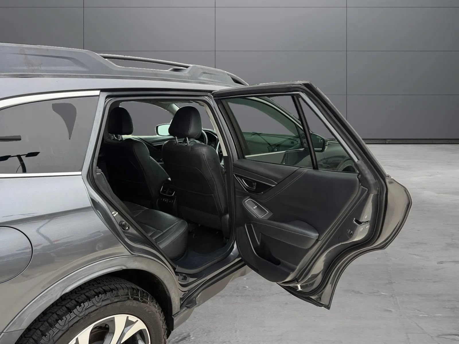 Used 2020 Subaru Outback Limited AWD/4WD image 20