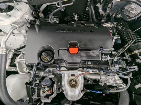 Used 2024 Honda HR-V EX-L image 11