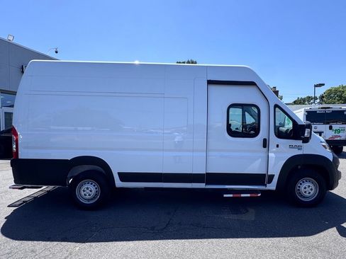 Used 2024 RAM ProMaster 3500 w/ Delivery Van Package FWD image 10