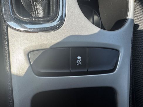 Certified 2017 Chevrolet Cruze LS FWD image 24