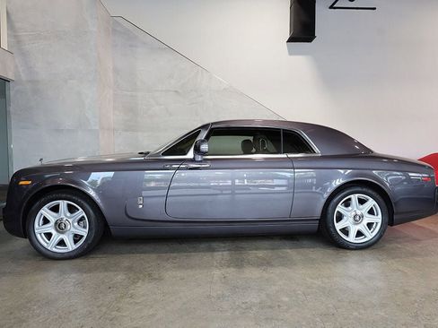 Used 2010 Rolls-Royce Phantom Coupe RWD image 2