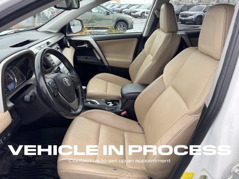 Used 2015 Toyota RAV4 Limited image 11