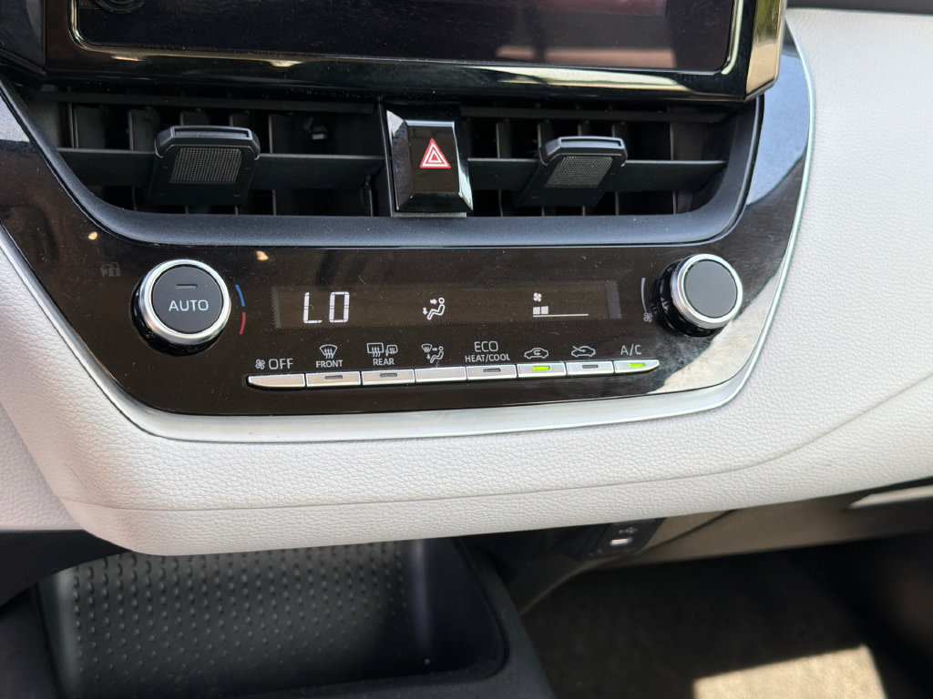 Used 2026 Toyota Corolla LE AWD/4WD image 28
