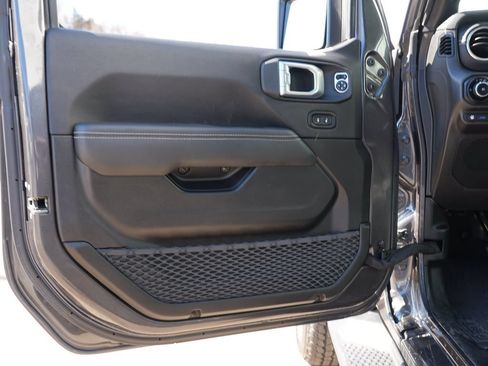 Used 2023 Jeep Wrangler Unlimited Sahara w/ Cold Weather Group AWD/4WD image 14