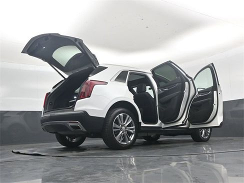 Used 2024 Cadillac XT5 Premium Luxury image 52
