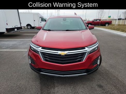 Used 2022 Chevrolet Equinox LT image 2