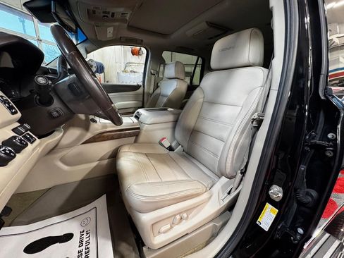 Used 2019 GMC Yukon Denali w/ Denali Ultimate Package image 20