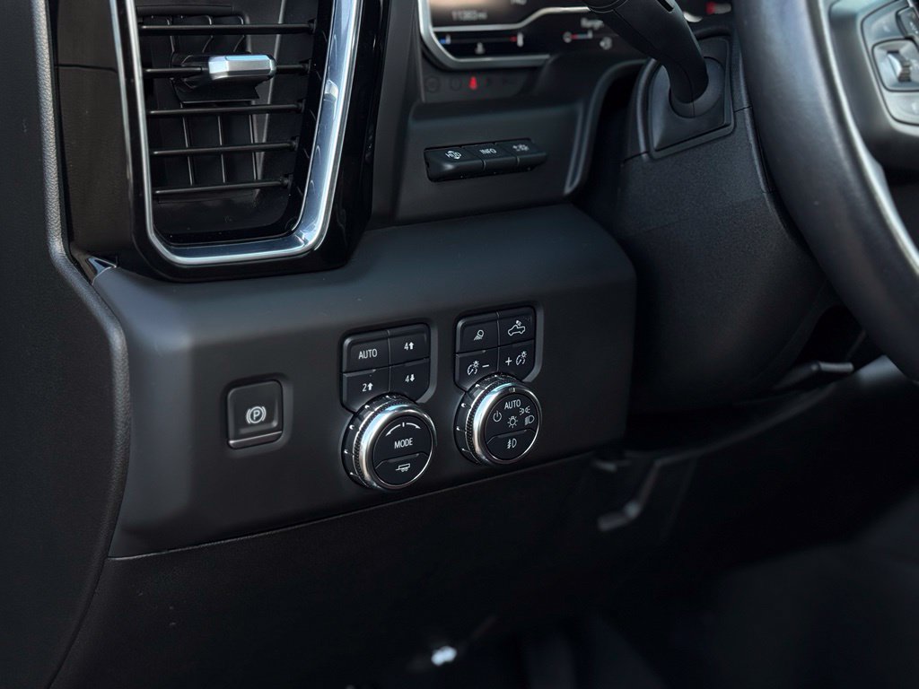 Used 2024 GMC Sierra 2500 Denali Ultimate AWD/4WD image 15