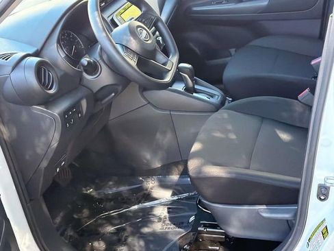 Used 2025 Nissan Kicks Play S image 26