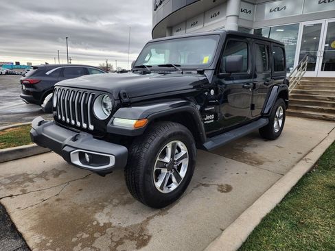 Used 2022 Jeep Wrangler Unlimited Sahara w/ LED Lighting Group image 9
