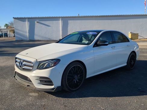Used 2017 Mercedes-Benz E 300 4MATIC image 8