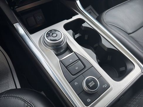 Used 2023 Ford Explorer Limited w/ Limited Technology Package image 30