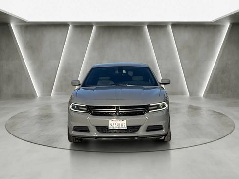 Used 2017 Dodge Charger SE RWD image 8