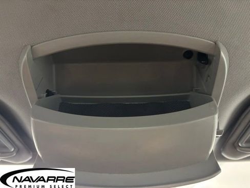 Used 2022 Toyota Camry SE image 31