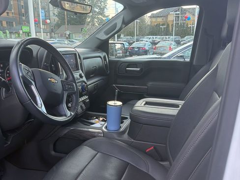 Used 2022 Chevrolet Silverado 1500 LTZ w/ LTZ Premium Package image 5