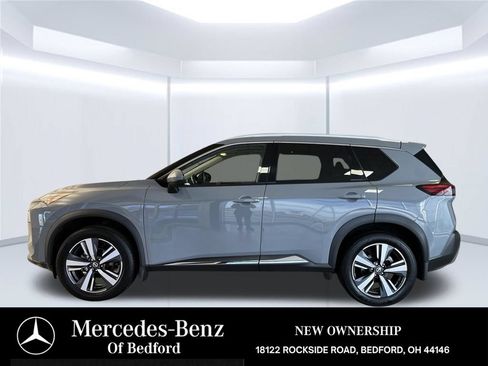 Used 2021 Nissan Rogue SL AWD/4WD image 3