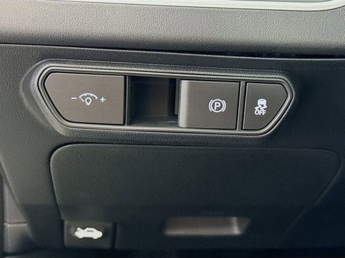 New 2025 Kia K4 LXS image 13