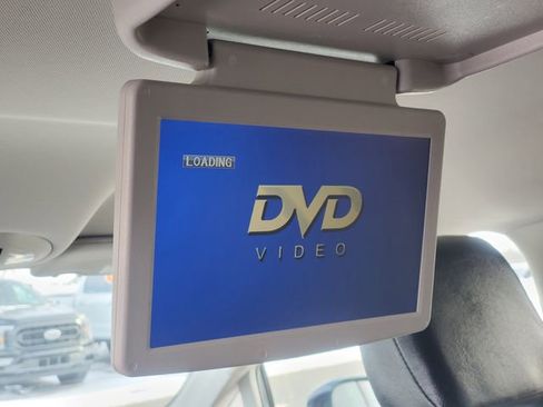 Used 2019 Chrysler Pacifica Touring-L image 27