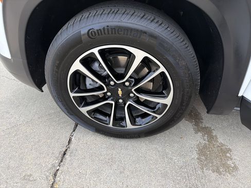 Used 2024 Chevrolet TrailBlazer LT image 11