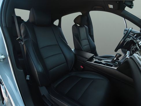 Used 2018 Honda Accord Sport image 13