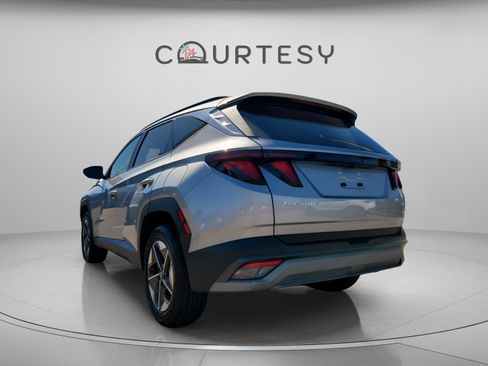 Certified 2025 Hyundai Tucson SEL image 3