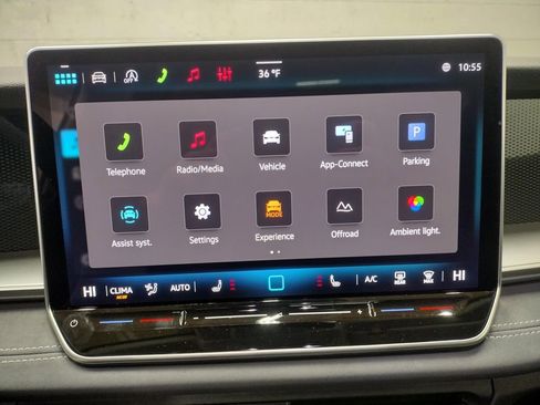 New 2026 Volkswagen Tiguan SE image 32