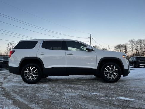 Certified 2023 GMC Acadia SLE image 6