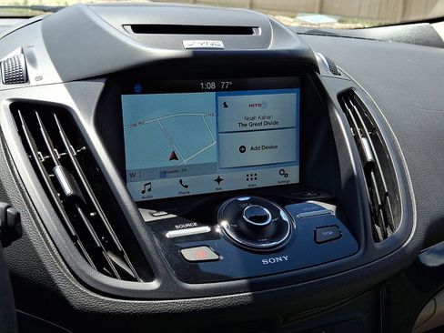 Used 2017 Ford Escape Titanium w/ Equipment Group 301A AWD/4WD image 20