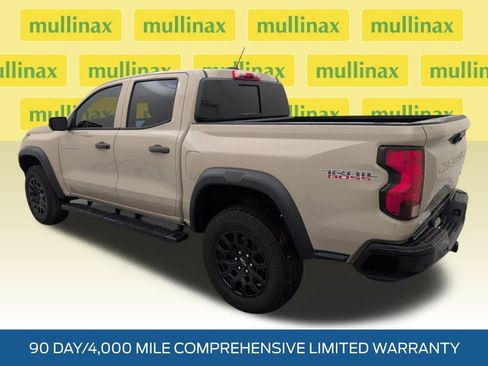Used 2023 Chevrolet Colorado Trail Boss w/ Technology Package image 9