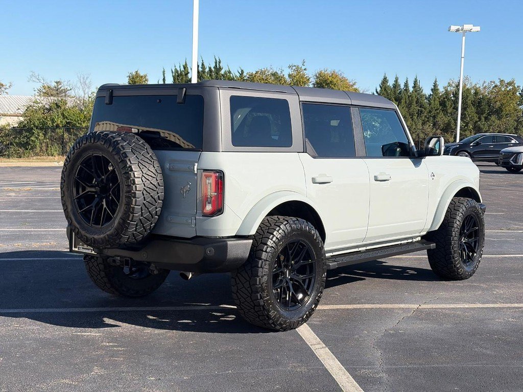 Used 2022 Ford Bronco Outer Banks AWD/4WD image 3
